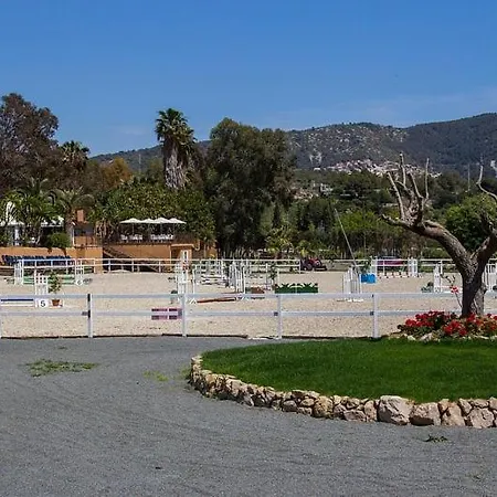 Σαλέ Sea View Swimming Pool Σίτζες